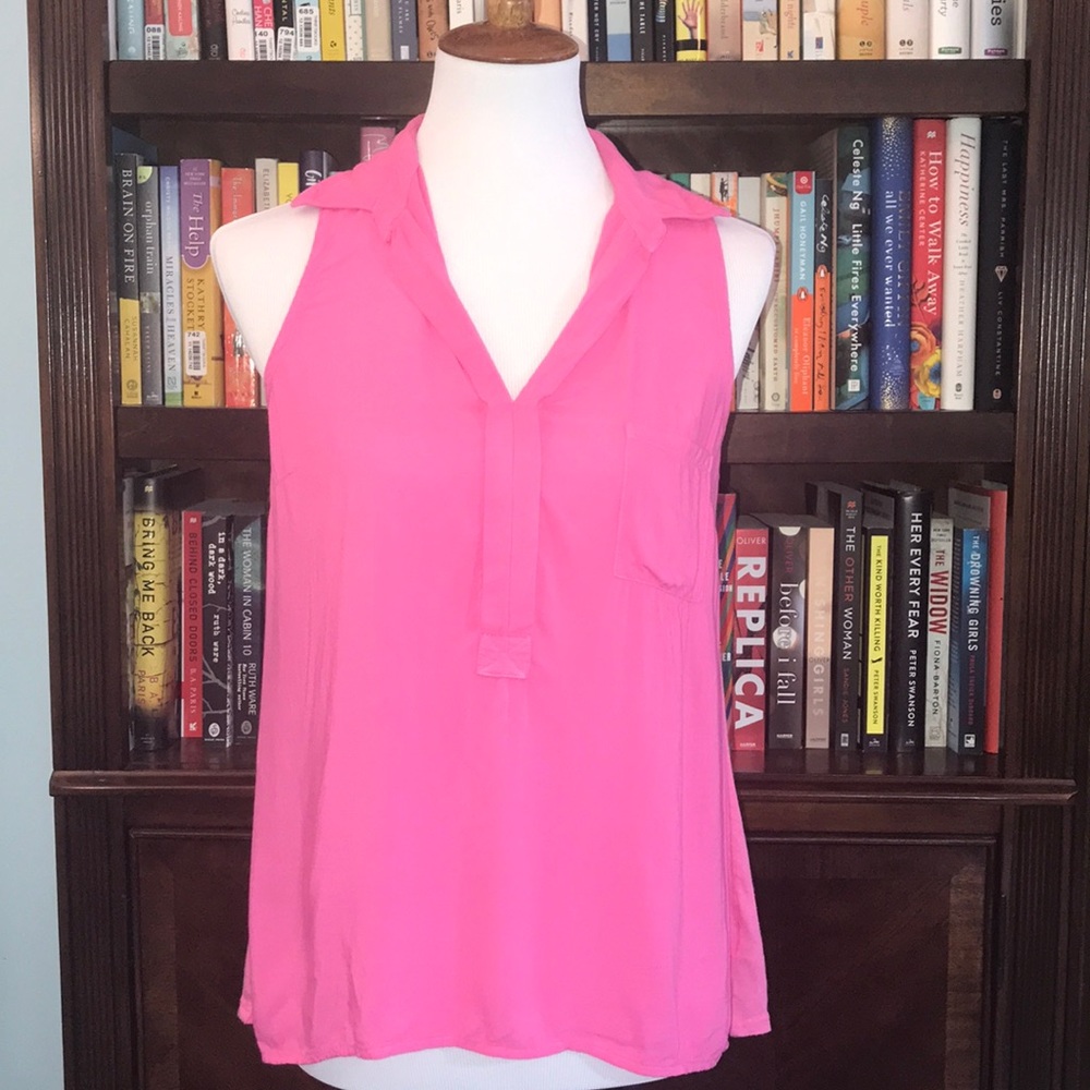Splendid sleeveless collared top - small